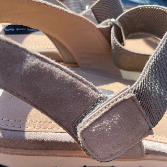 Steven by Steve Madden sandals 8.5 taupe EUC smoke free - Picture 6 of 8